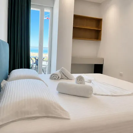 Aron's Qerret Appartement *