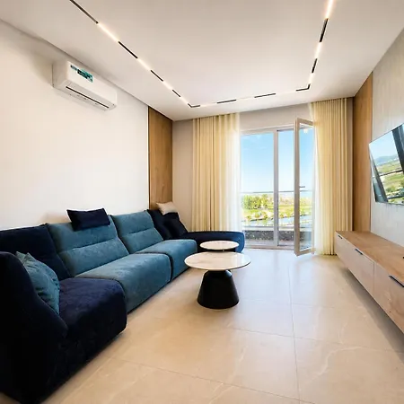 Aron's Qerret Appartement *