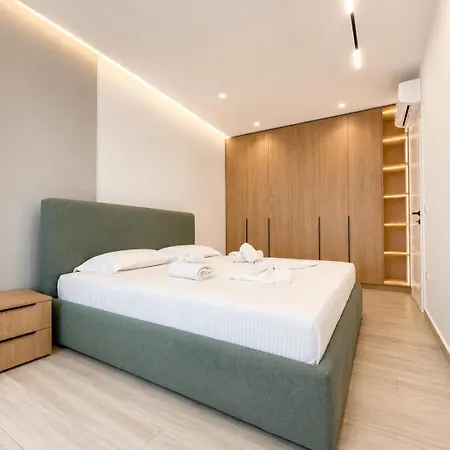 Aron's Qerret Appartement *