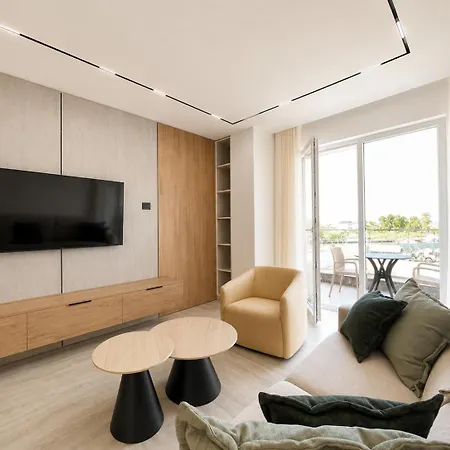 Aron's Qerret Appartement *